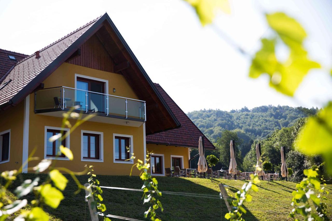 Weingut-Gästezimmer UHL Ratsch an der Weinstraße Exterior foto