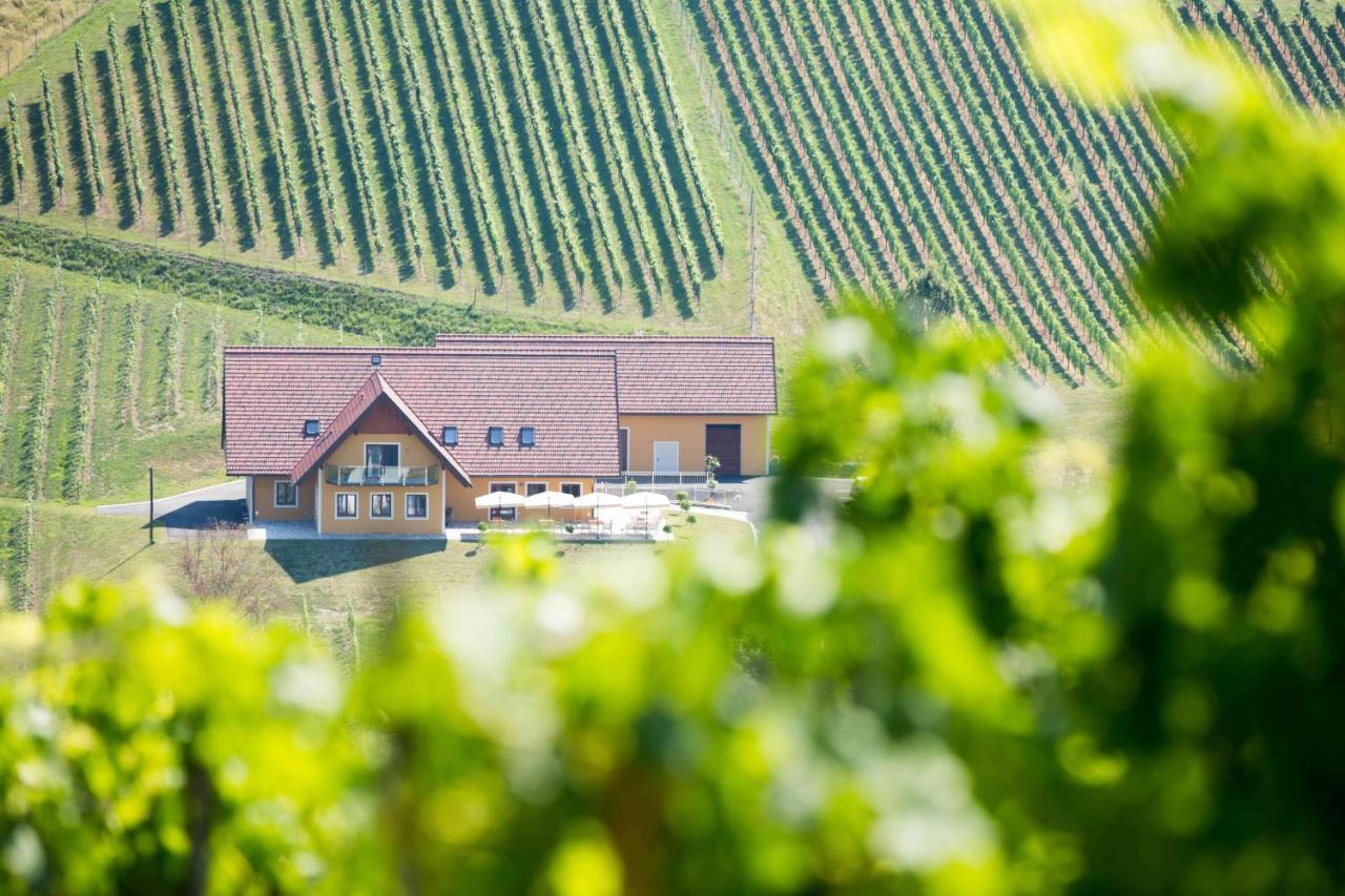 Weingut-Gästezimmer UHL Ratsch an der Weinstraße Exterior foto